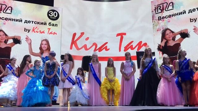 Детский весенний бал By Kira Tan / Веселимся с Мисс Николь и 2si и НасФи Дин / наша маша влог смотреть онлайн