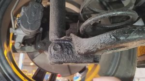 Хавал Джолион смотрим днище после обработки антикором, стоит ли обрабатывать?