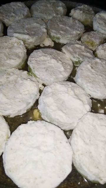 жареные кабачки в муке.