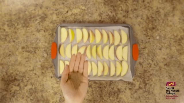 Barrett Eats & Treats: Apple Chips смотреть онлайн
