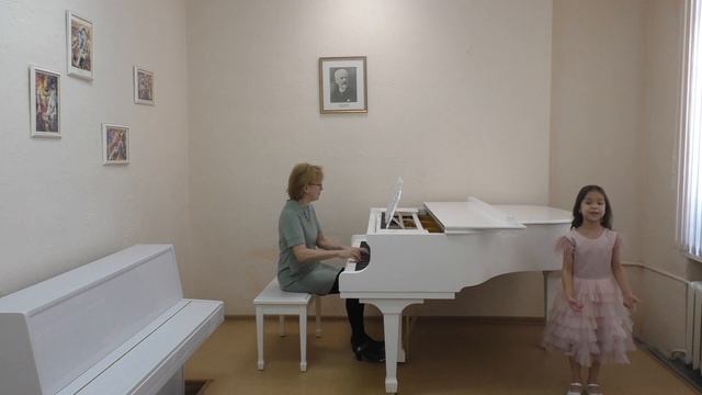 Третьякова Мирра 8 лет "Улыбка" смотреть онлайн