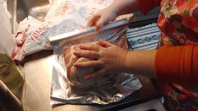 рулеты куриный и свиной смотреть онлайн