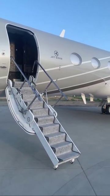 ⚙️ Механизм раскладывания трапа и красивый вид! смотреть онлайн