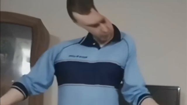 Папич садится на шпагат. На неполноценничах ( ͡° ʖ̯ ͡°) смотреть онлайн