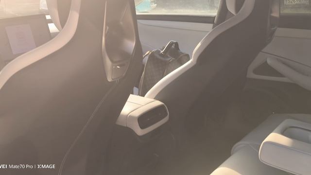 XiaoMi SU7 Max 2024 LNBSC1WK0RB02787