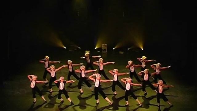 Mozart ХІІ клас-концерт Школи сучасної хореографії ПДМ смотреть онлайн