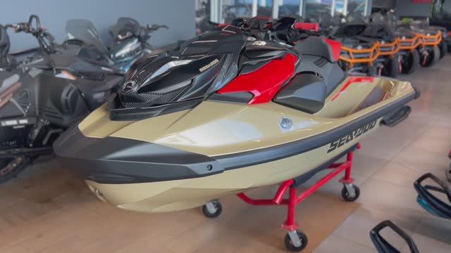 2025 BRP SeaDoo RXP 325 смотреть онлайн