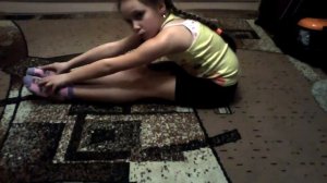 как  быстро сесть на шпагат.