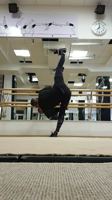 Шпагат с гирей 16 кг смотреть онлайн