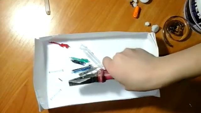 Что внутри четырехцветной шариковой ручке? смотреть онлайн