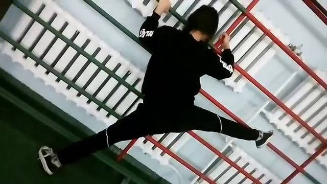 Девочка мрак шпагат 2018 смотреть онлайн