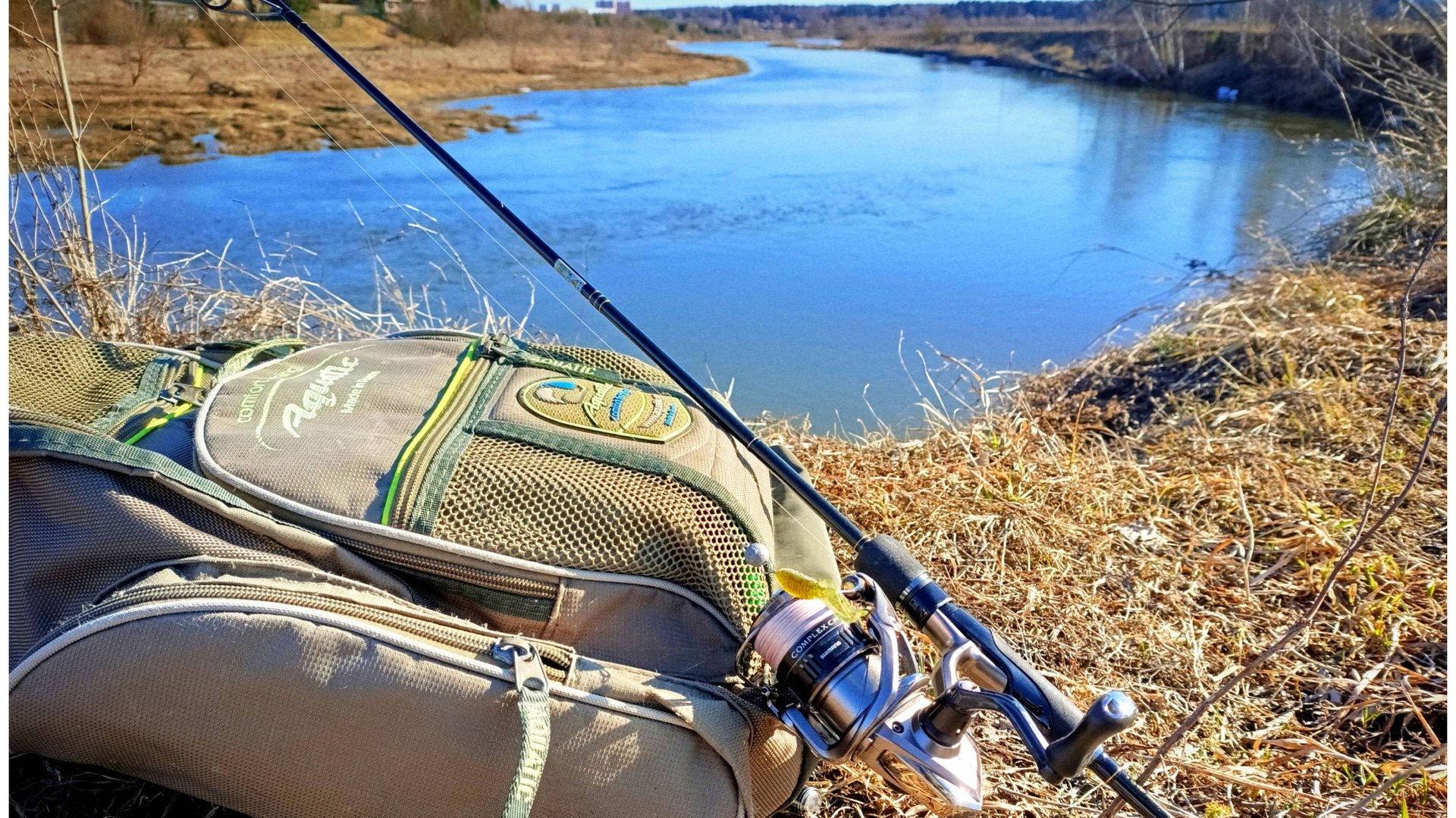 Спиннинг весной. Рыбалка в марте. Ловля окуня на микроджиг. смотреть онлайн