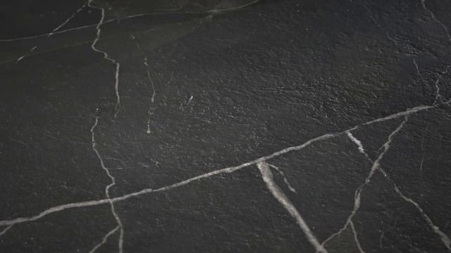 Керамика Calacatta Black Bocciardato LAMINAM смотреть онлайн