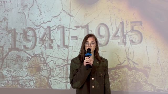 Мы читаем стихи и поэмы, чтим светлую память об их авторах. смотреть онлайн
