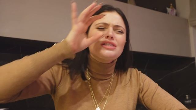 Снимаюсь в подкасте, болтаю про известных подписчиков и тиктокеров. ВЛОГ ОДНОГО ДНЯ смотреть онлайн