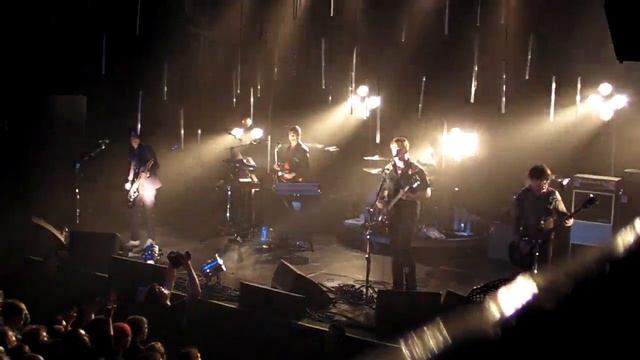 [5] Queens of the Stone Age "How to Handle a Rope" Electric Factory 03/24/11 смотреть онлайн