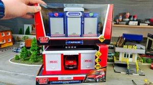 Полицейский гараж и пожарная часть с модельками машин. Про машинки