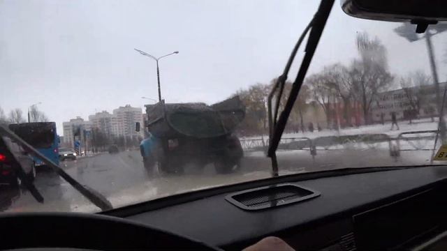 ЗИЛ 600 сил Академика в потоке, замечен в Гродно!!! ★ Хранители истории смотреть онлайн