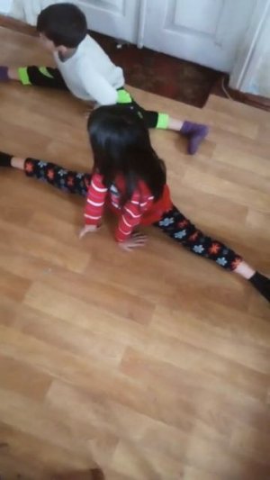 Девочка села на шпагат за 2месяца тренировок.#shorts