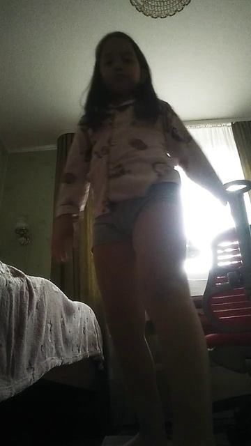 Я умею садиться на шпагат