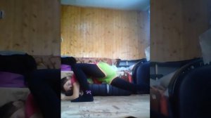 Пытаюсь сесть на шпагат