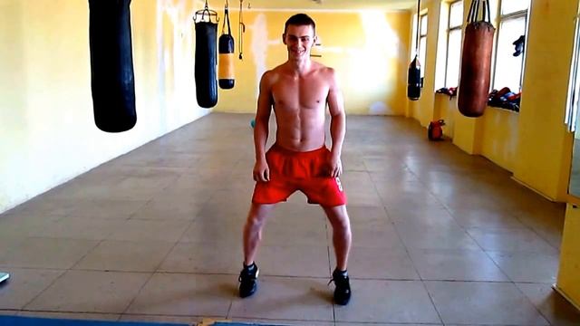 як сісти на шпагат / How to do the Splits смотреть онлайн