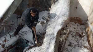 ДОБЫЧА МЕТАЛЛА ИЗ БЕТОНА ИДЁТ ПОЛНЫМ ХОДОМ! КОП МЕТАЛЛОЛОМА.