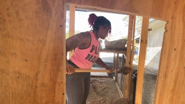 Hay or Pine Shavings? || Cleaning chicken coop with tile & cement floor