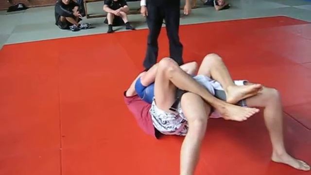 Dima Stepanow vs Roberto Santos German No Gi Championship 28/5/11 Hamburg смотреть онлайн