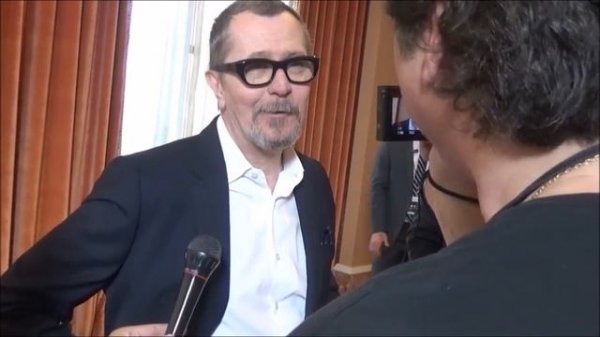CinemaCon 2017: Gary Oldman Interview for The Darkest Hour