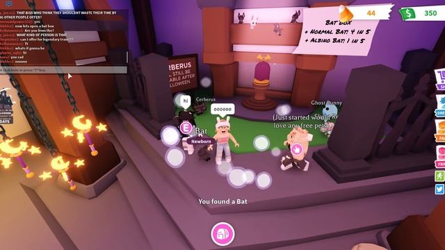 Opening a bat box with a big fan! 🕸🕷🕸🕷 Roblox Adopt Me! смотреть онлайн