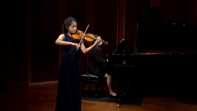 Henryk Wieniawski - Scherzo Tarantella Op.16 / Lena Kim смотреть онлайн