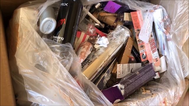 ULTA DUMPSTER DIVING LIVE DIVE! THREE RETURN BOXES AND HUGE FIVE BELOW HAUL! смотреть онлайн