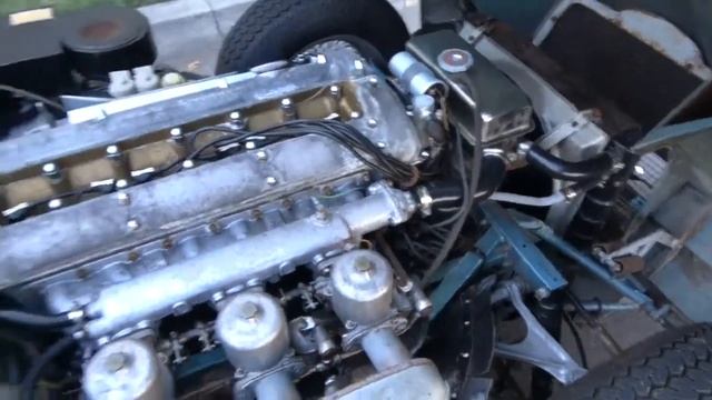 Driving video of our 1965 Jaguar Series I E-Type Coupe matching #'s barn (garage really!) CA find! смотреть онлайн