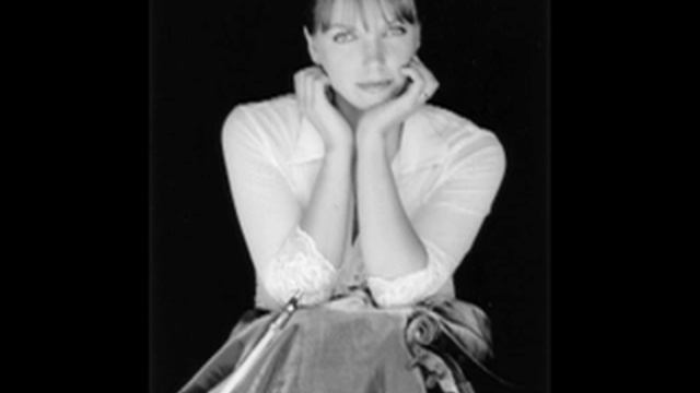 Pip Clarke - Camille Saint-Saëns: Sonata for violin and piano n.1 Op. 75 - IV. Allegro molto смотреть онлайн