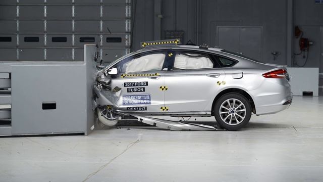Range Rover 2017 Crash Test смотреть онлайн