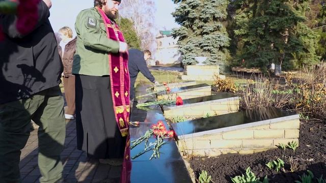 Ни пяди земли не отдадим! Поездка петербургских единоросов в прифронтовые районы.