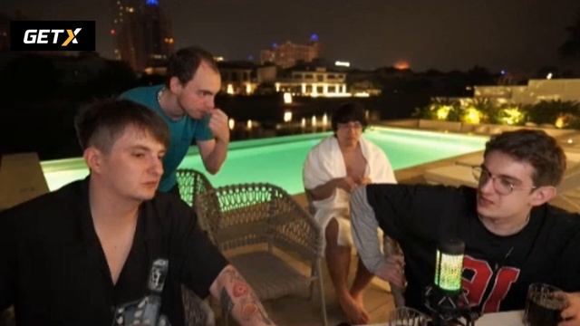 Эвелон сказал сколько он потратил вместе с Плохим парнем денег в Дубае 🔥😮 || Злой - АХYЕТЬ || смотреть онлайн