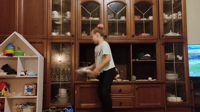 Как научиться садиться на шпагат, видео для начинающих смотреть онлайн