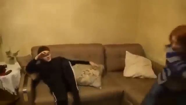 Это видео можно смотреть бесконечно смотреть онлайн