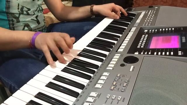 Kolea rusu la o Yamaha-Batuta #yamahapsr #песня смотреть онлайн
