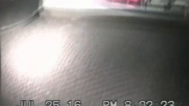 Three Clock Radios, One Video смотреть онлайн