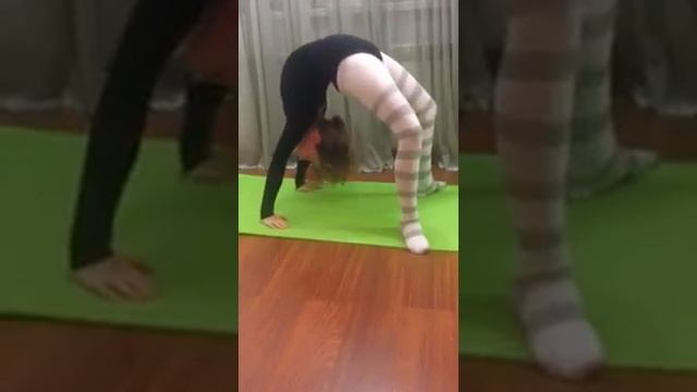 Учу делать мостик смотреть онлайн
