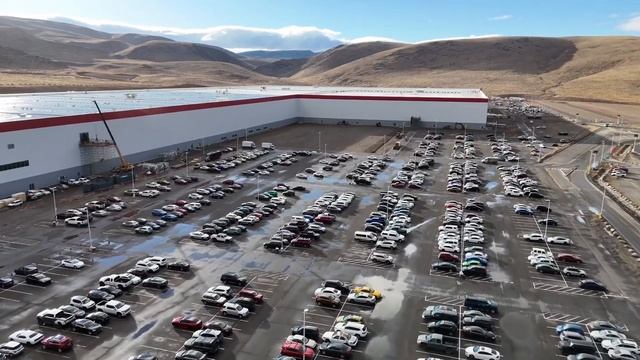 Tesla Giga NV Flyover Volume X смотреть онлайн