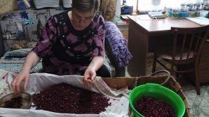 Сильная пурга ,клюкву перебрала .