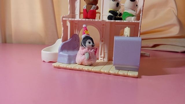 Sylvanian families 7 серия - "Дом страхов👻" смотреть онлайн