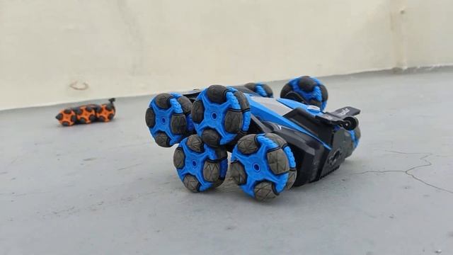 Remote Control 8 Wheel Stunt Car Vs Remote Control 6 Wheel Stunt Car #remotecontrolcar #rccar