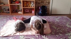 Урок от Аксиньи . Как сесть на шпагат