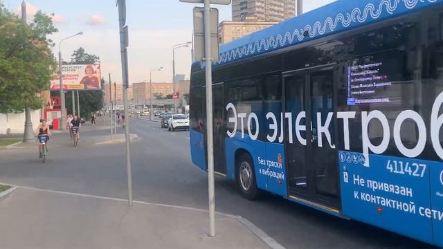 Прогулка возле МАИ, Ленинградское шоссе, район Сокол, г. Москва, 05.07.2023 смотреть онлайн