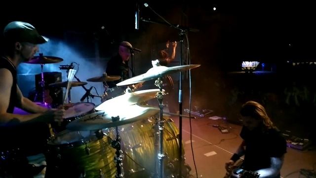 Foo Fighters - Stacked Actors - 'My Hero' @ HobNob2012 смотреть онлайн